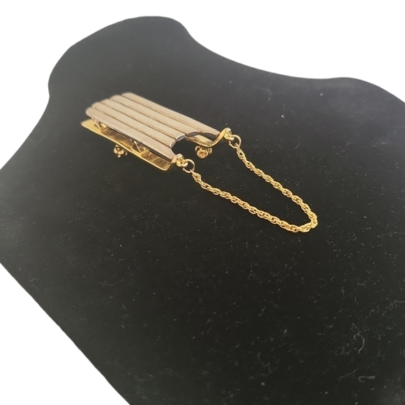Gold & Silver Tone Sleigh / Toboggan Brooch - Picture 3 of 7